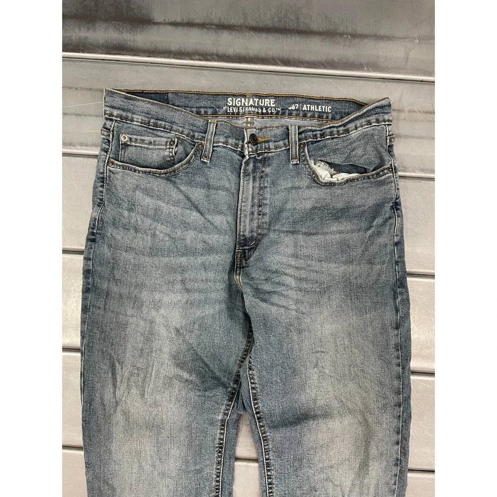 Signature Levis S67 Athletic Jeans Mens 34X30 Blue‎ Medium Wash Denim Straight